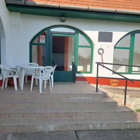Domolosi Vendeghaz , Igmandy Kuria * Szigetvár