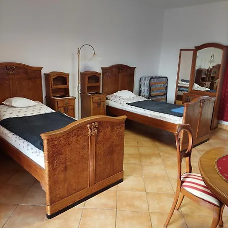 Domolosi Vendeghaz , Igmandy Kuria Szigetvár